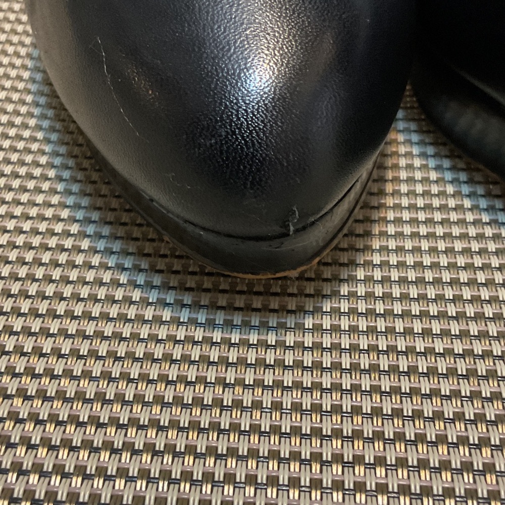 Michael Kors Black Ankle Booties with Gold Accents women’s 71/2 - Picture 2 of 7